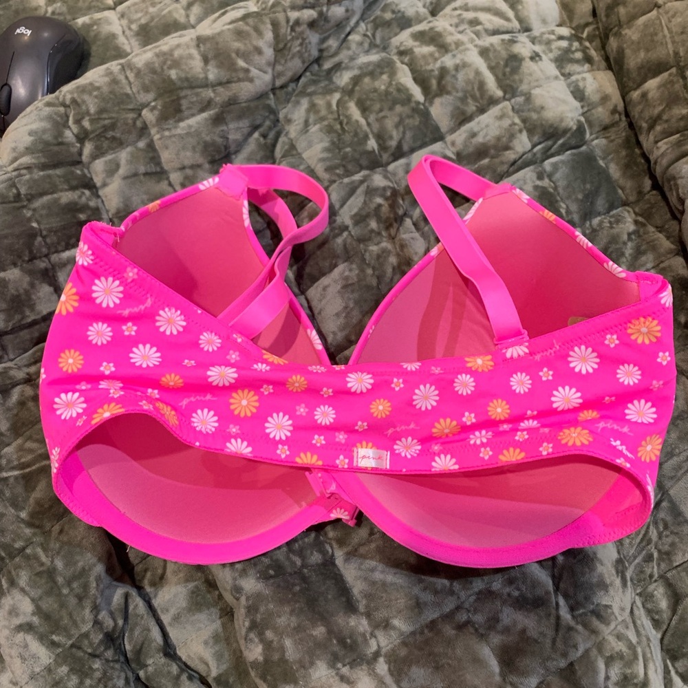 34DDD Bra - Picture 2 of 2